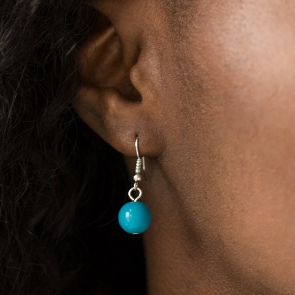 NECKLACE - Picture 3 of 3